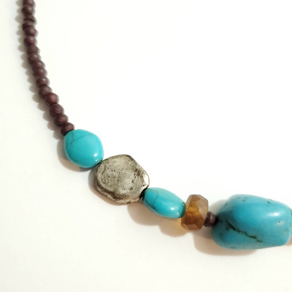 Express | Y2K Beaded Turquoise Necklace - Picture 3 of 5